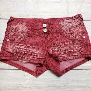 Almost Famous 0 shorts